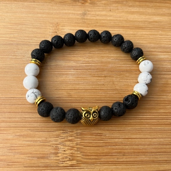 Black Lava Stone Natural White Howlite Owl Charm Bracelet - Picture 6 of 12